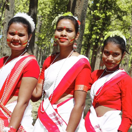 Amba Manjai Gel Sarai Je Ful Gel