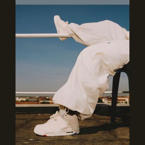 Maxima cover art