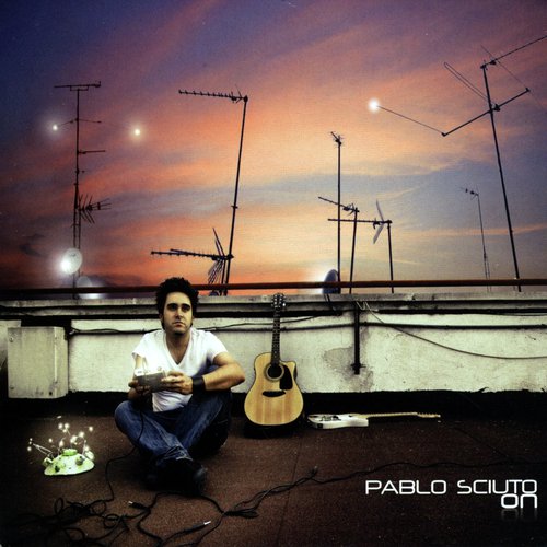 Móvil cover art