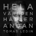 Hela världen håller andan