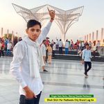 Dholi Shirt Par Padbwala Chij Brand Lag Go