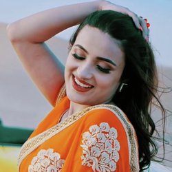 Naina Naina-AiACdBN5bgU