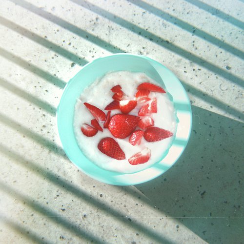 Mannapuuroa ja Mansikkaa - EP