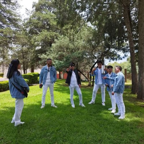 Cumbia de los dragones cover art
