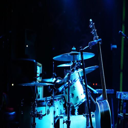 A DRUM KIT!