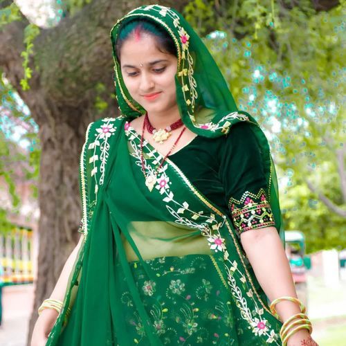 Pagal Hotha Mal Jibh ghumav Chi Ladli Mhari