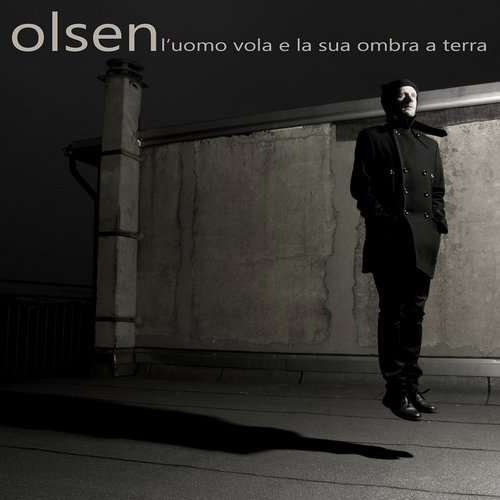 L&#039;uomo vola e la sua ombra a terra