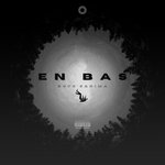 En bas