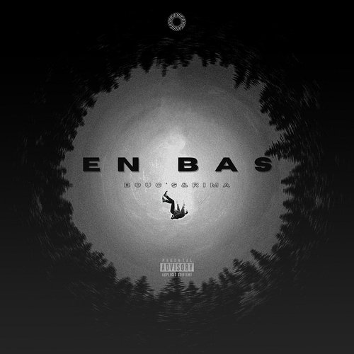 En bas