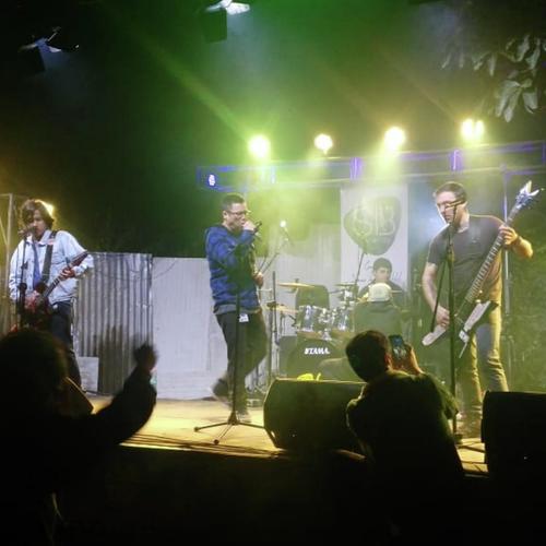 Honorables Mercaderes (En Vivo) cover art