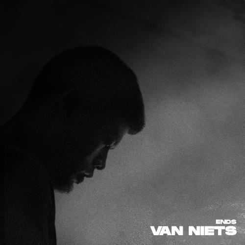 Van Niets_poster_image