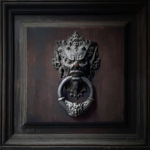 Huguenot cover art