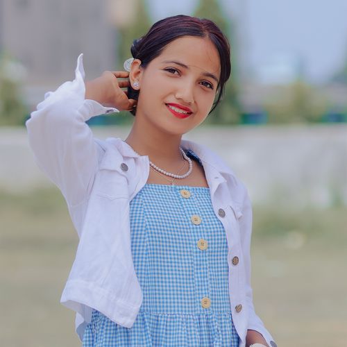 Photo Ke Kiss Karela