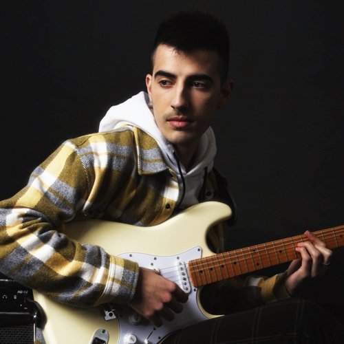 Llueve afuera (feat. Roger Amorós) cover art