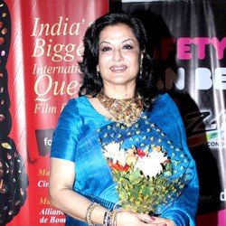  Moushumi Chatterjee