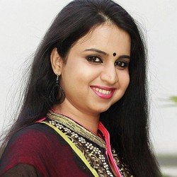  Mridula Warrier