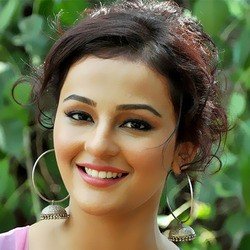  Seerat Kapoor