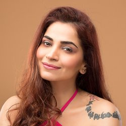  Shruti Pathak