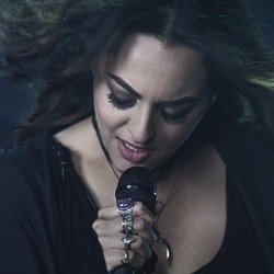  Sonakshi Sinha